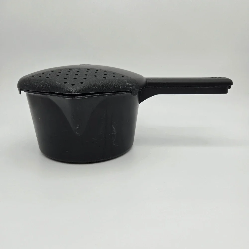 The Pampered Chef Micro-Cooker 1 Quart Microwave Steamer Pot Strainer Lid 2776